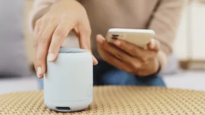 How To Connect Wired Speakers To Phone